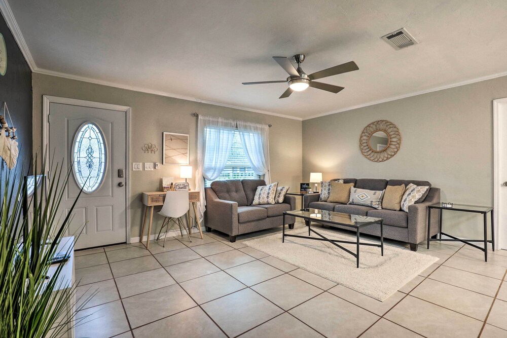 Gainesville Home: 5 Mi to UF Stadium & Downtown!