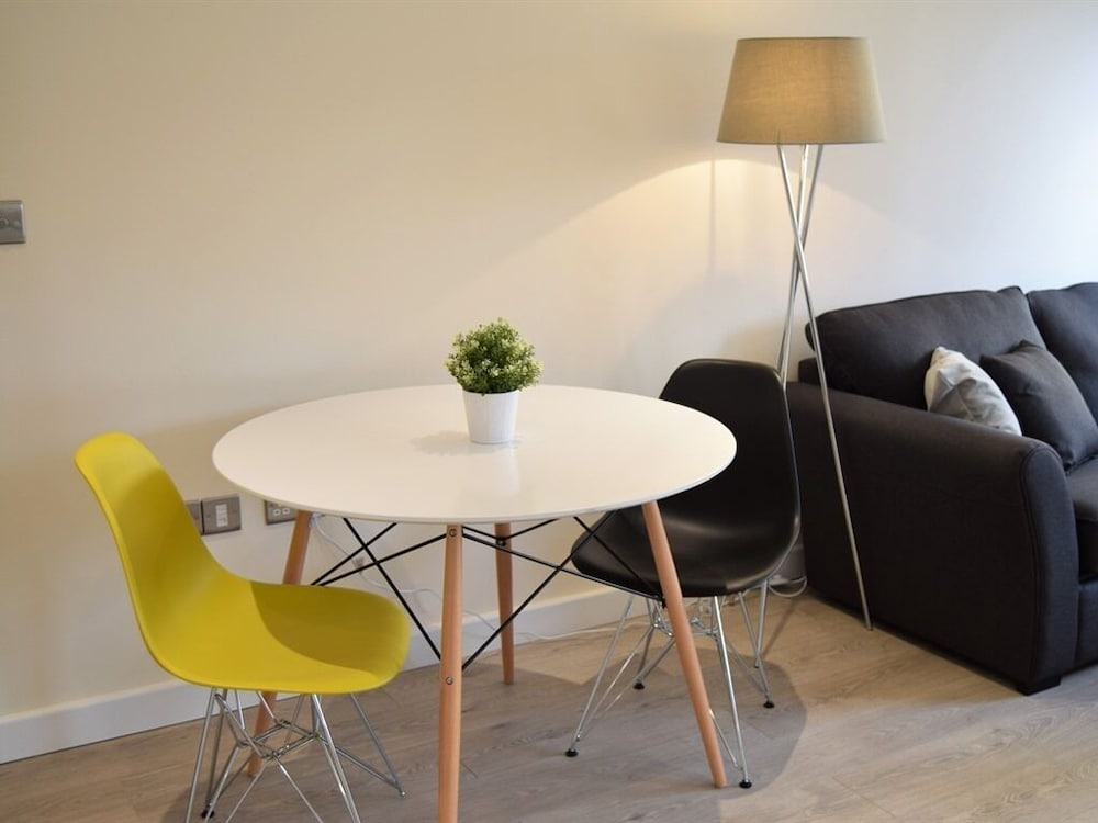 Morland House Apartments