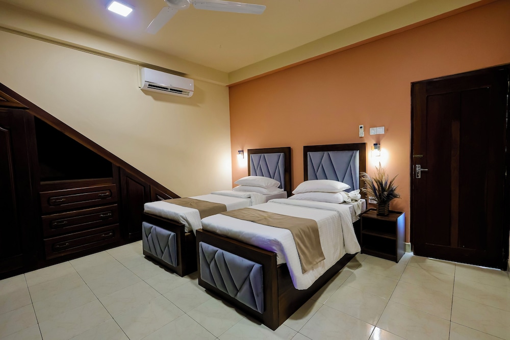 Limeshine Airport Transit Residence