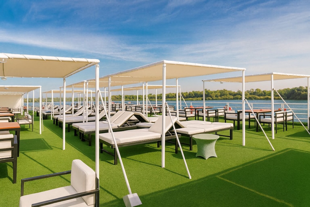 Nile Cruise Voyager every Friday from Aswan 3 nights and every Monday from Luxor 4 nights