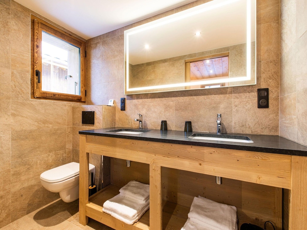 Vanoise Chalet in Prime Location