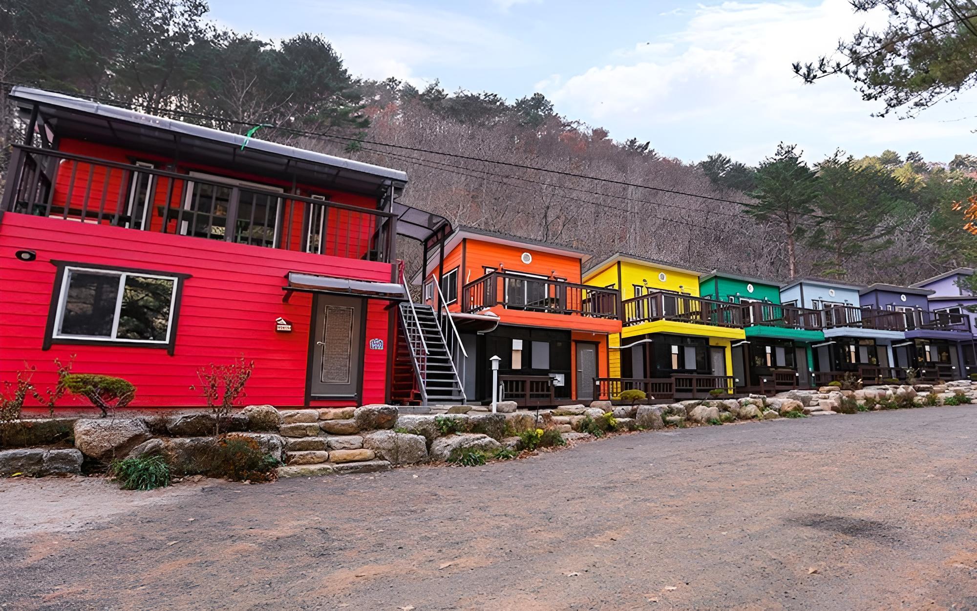 Inje Baekdam Rainbow Pension view 3