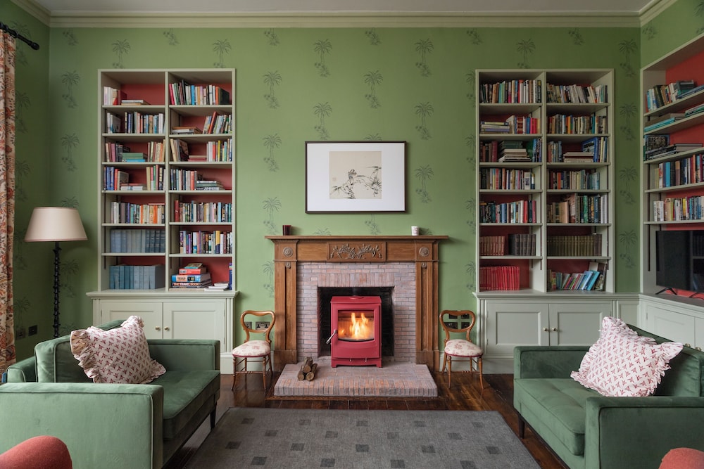 Dabton House