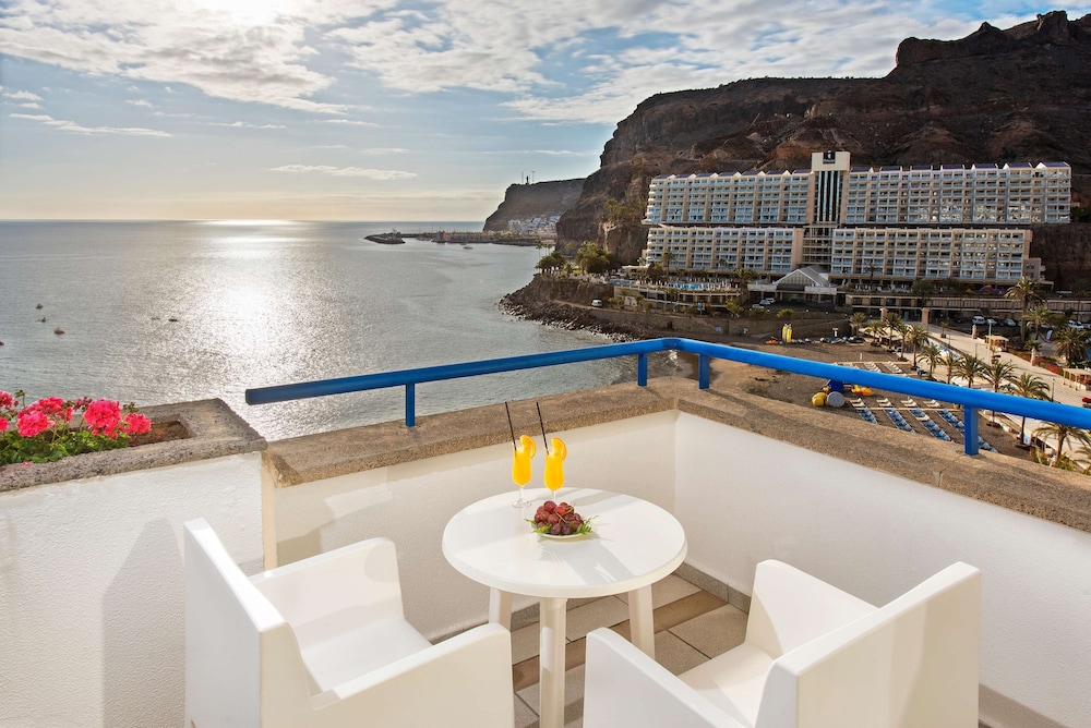 TUI BLUE Suite Princess - Adults Only