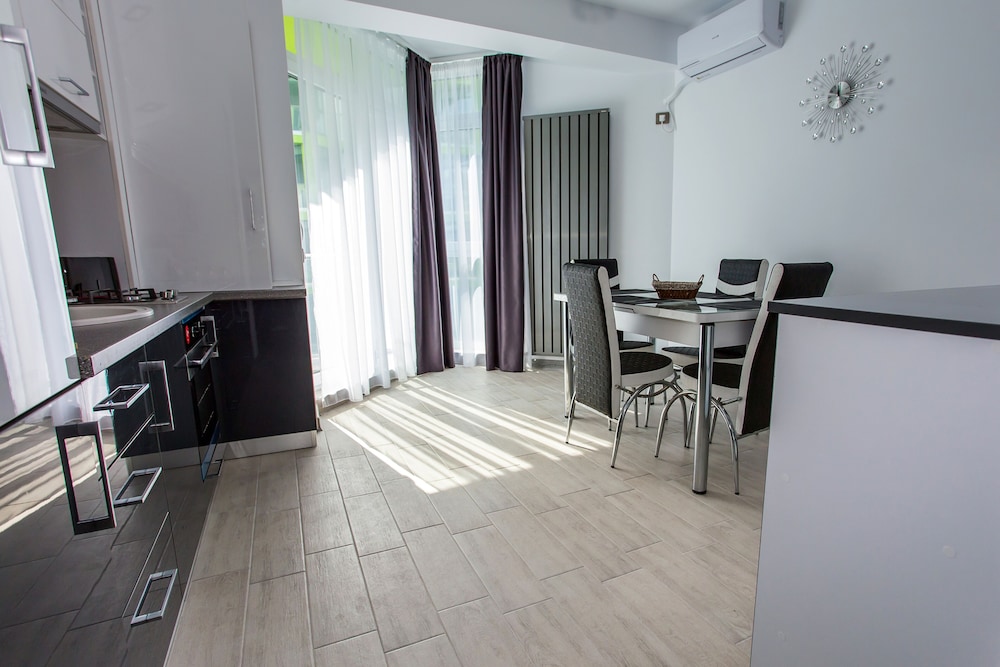Apartament Black&White view 2