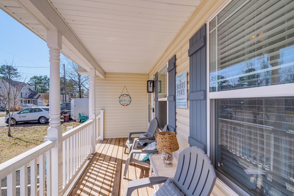 1 Mi to Colonial Beach Boardwalk: Home w/ Fire Pit