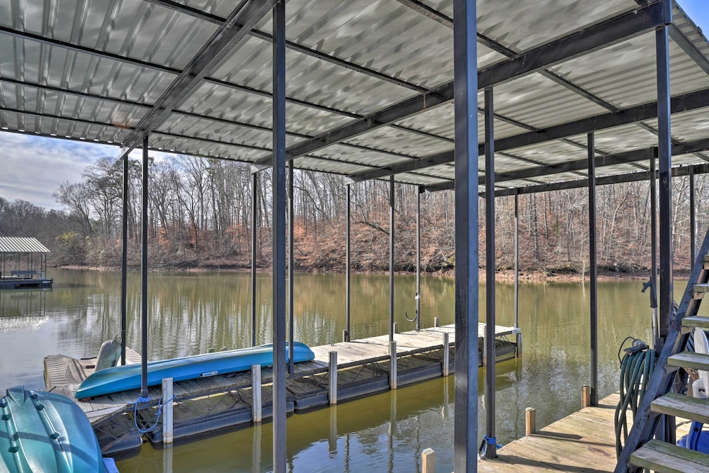 Large Lavonia Home w/ Party Dock on Lake Hartwell! - Property Image 5