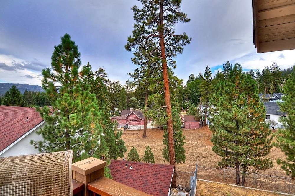 No 19 Luxury Village Retreat