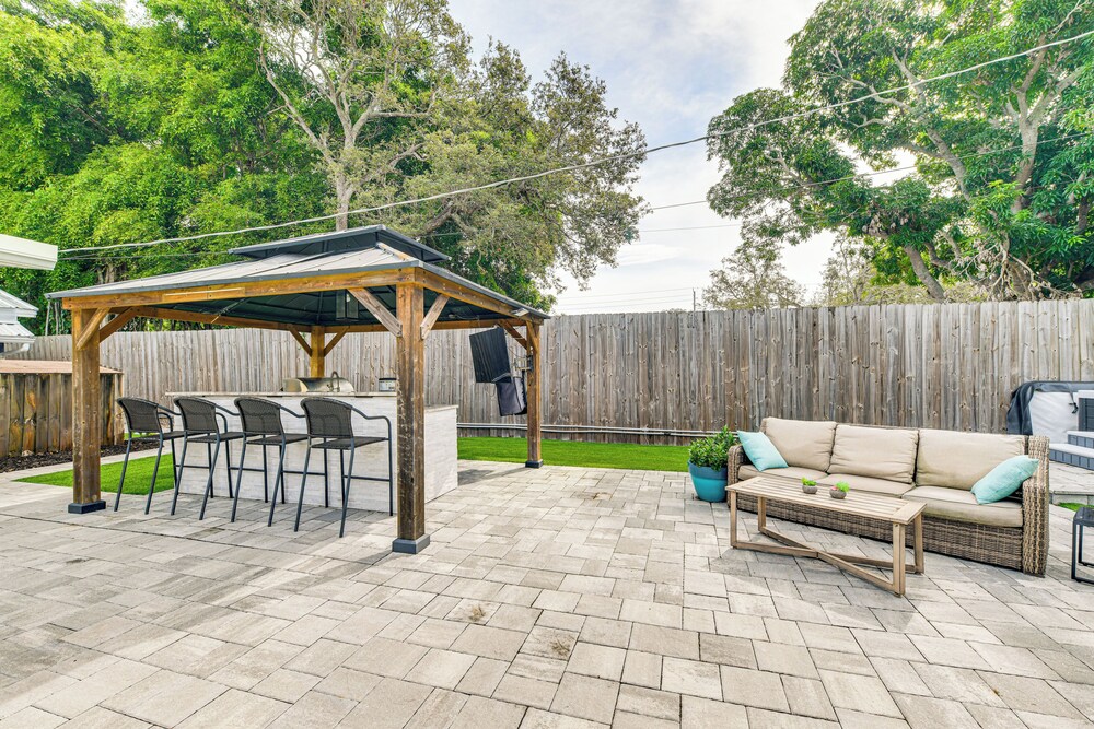 Backyard w/ Pool & Games! Family Home in Bradenton