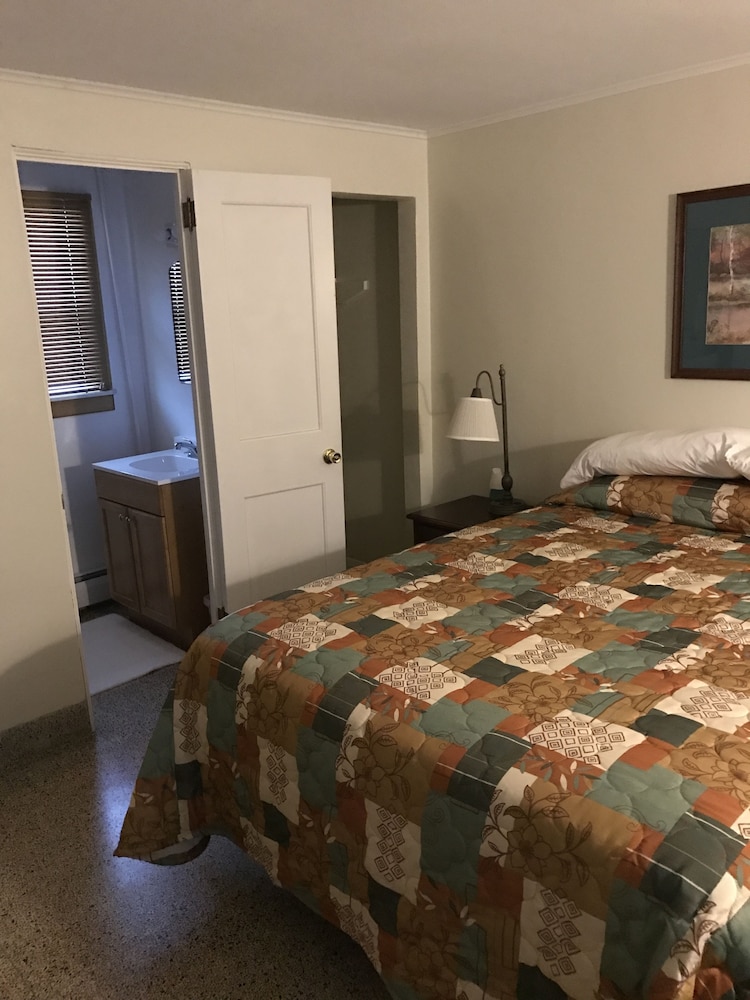 The Evergreen Motel