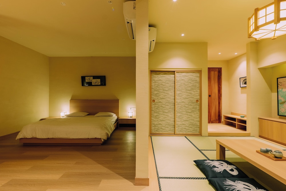 Himawari House