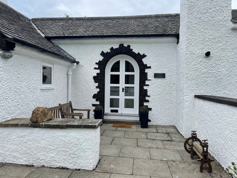 Gate Lodge, House of Binns