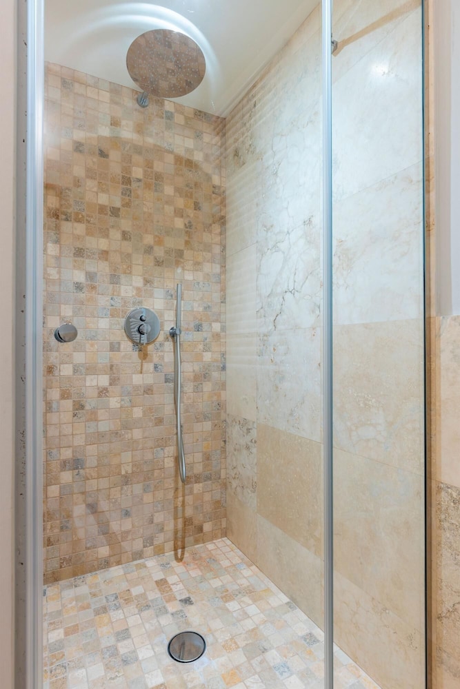 Impressive 4 Bedroom Apartment in Front of Pitti Palace Piazza Pitti I