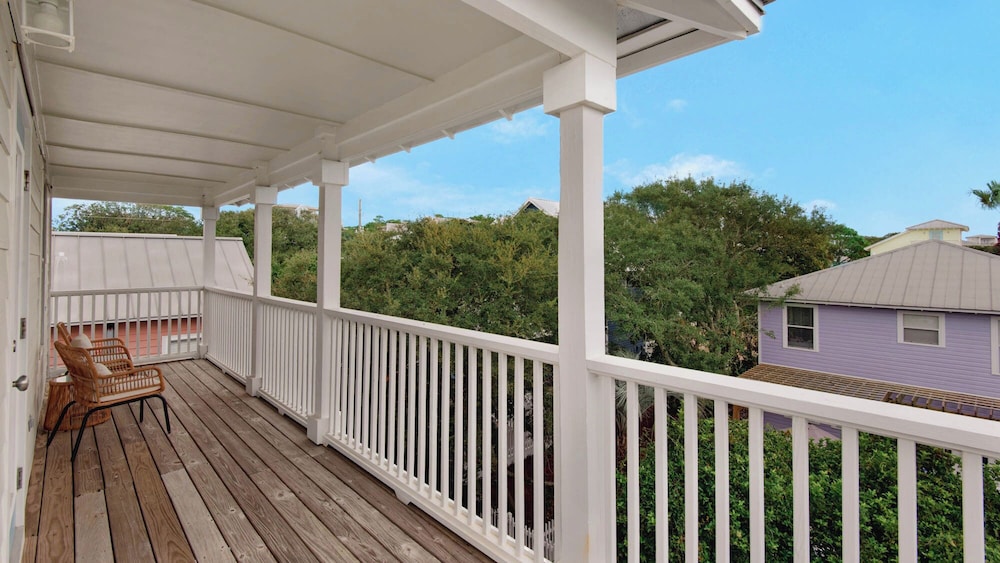 4BR Home w/ Private Pool, Game Room, Beach Access!