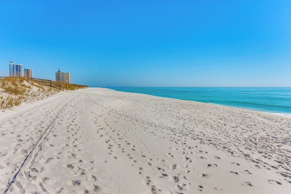 Direct Sand Access! Family Pensacola Beach Retreat