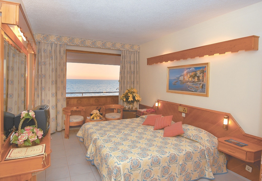 Rubi Hotel