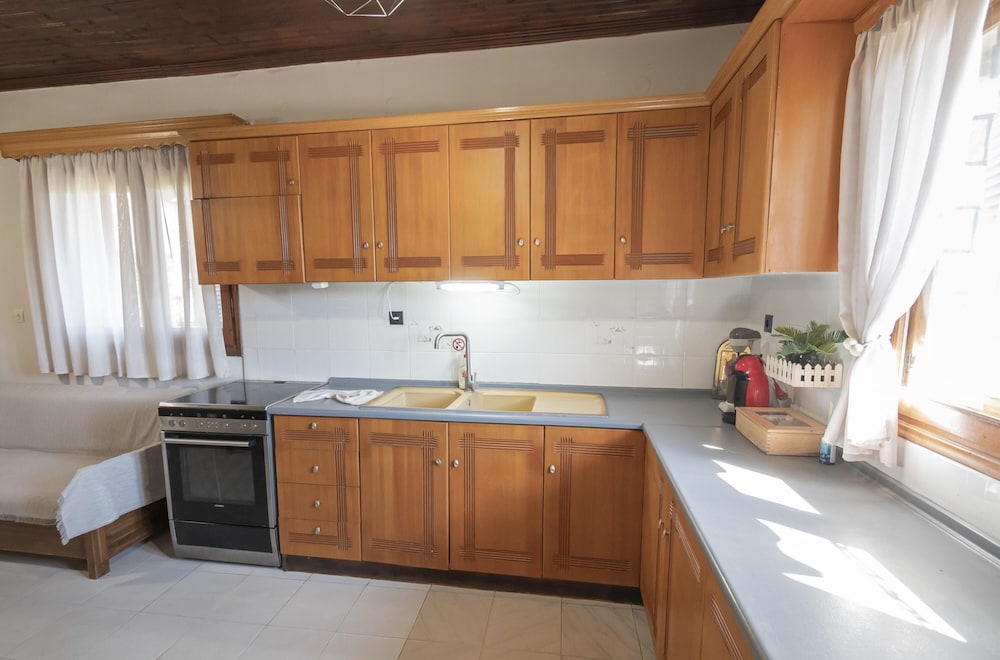 Dimis Right House by Rentals Pro