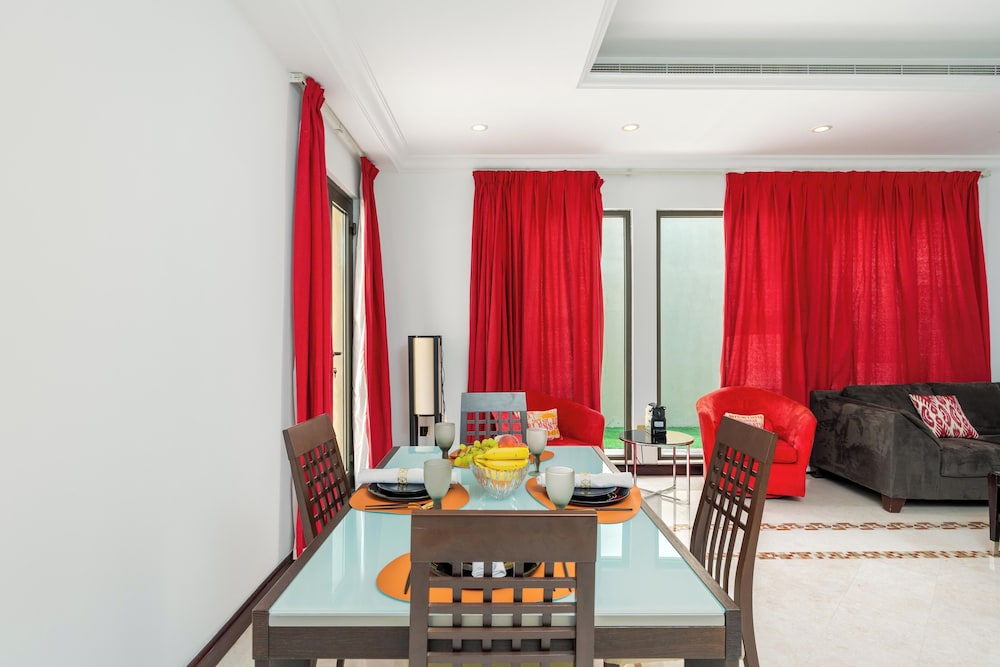 Private Palm Villa - Mint Stay