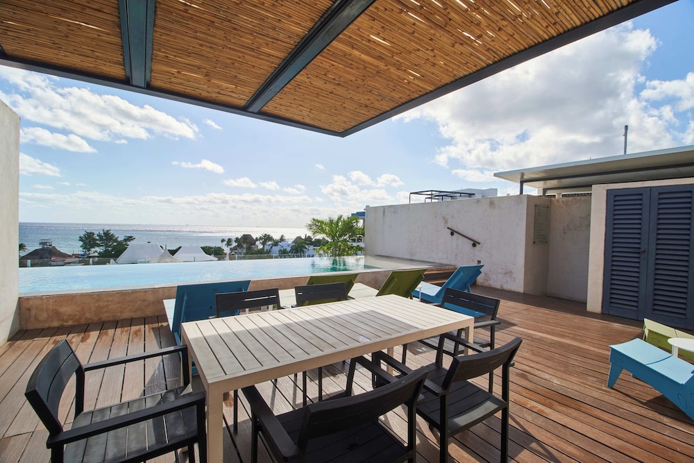 Sabor a Miel: Steps from the Beach & 5th Avenue