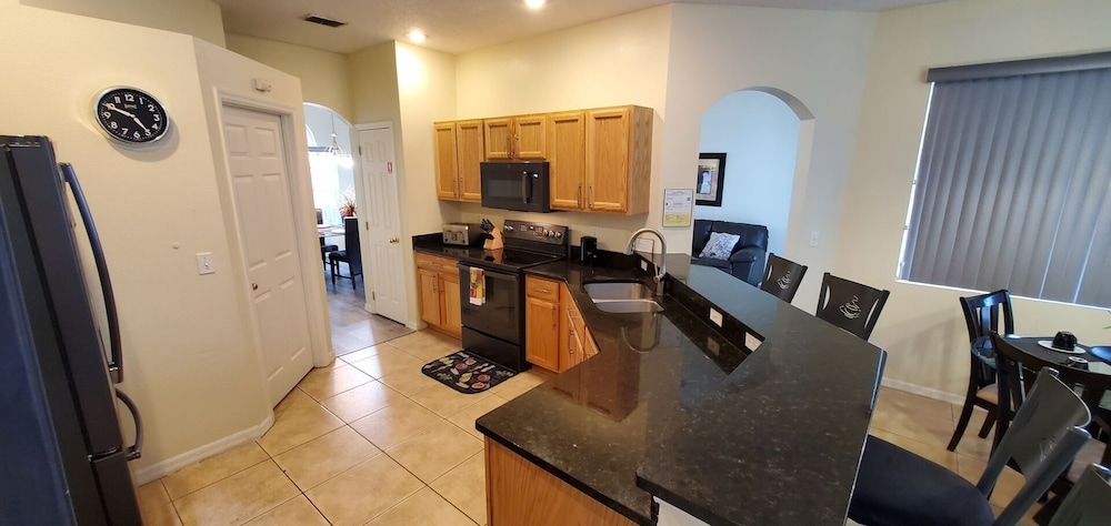 WR1057DL 4 Bedroom Villa in Westridge 4 Home