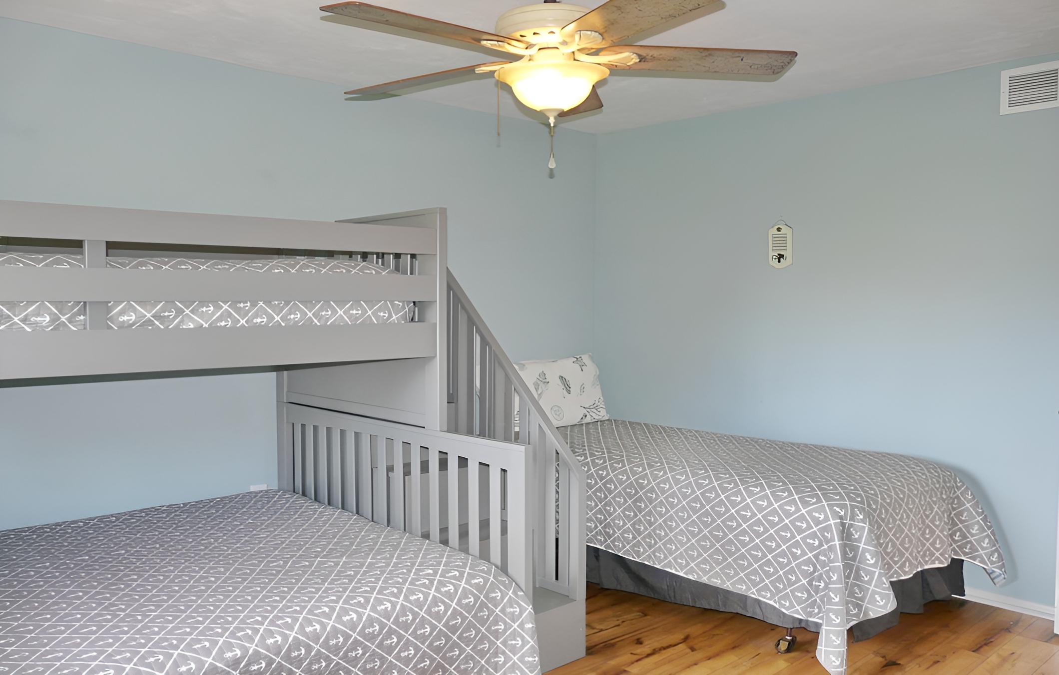 1211 Spanish Court view 5