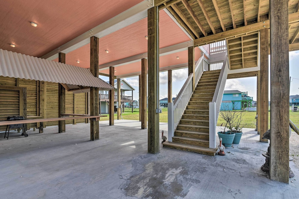 Ocean View + Wraparound Deck: Crystal Beach Home! view 3