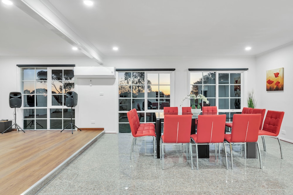 meeting & event spaces