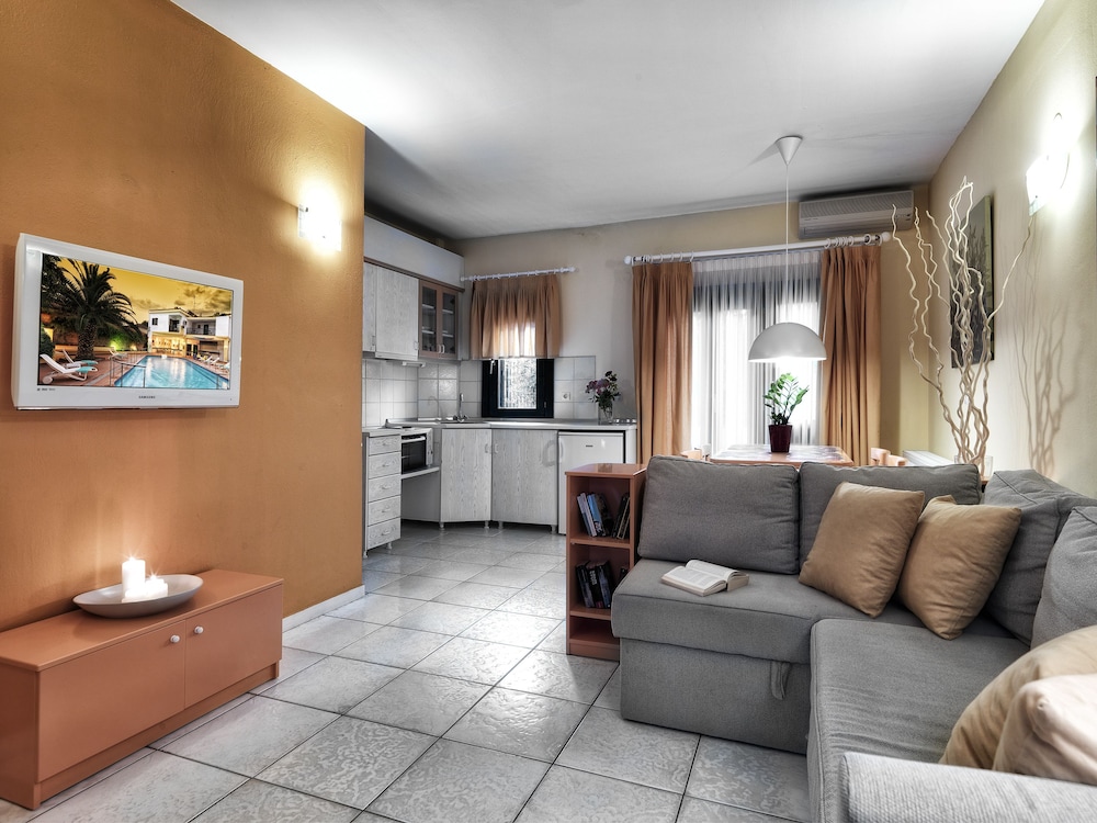 Elia Apartments