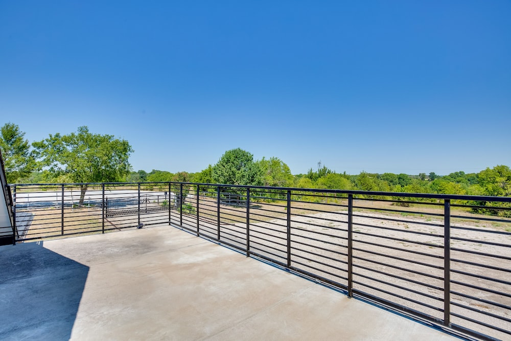 Patios + Lake View: Mckinney Ranch Home! view 4
