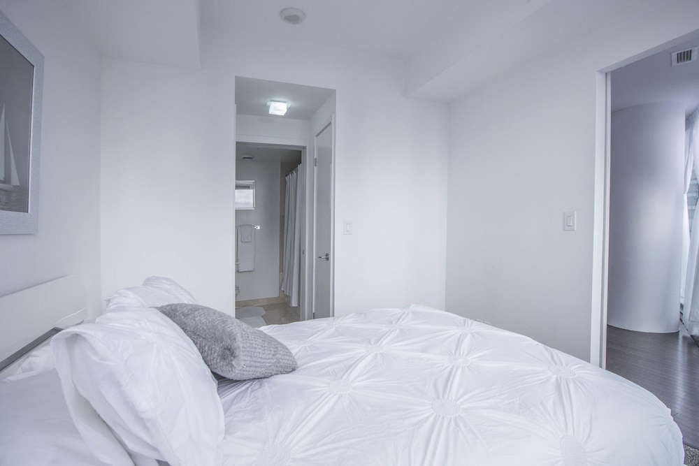 Atlantis Furnished Suites - York Street - Image 4