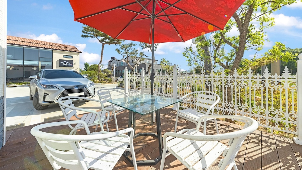 Incheon Vacations - Ganghwado Mare Seawater Poolvilla - Property Image 8