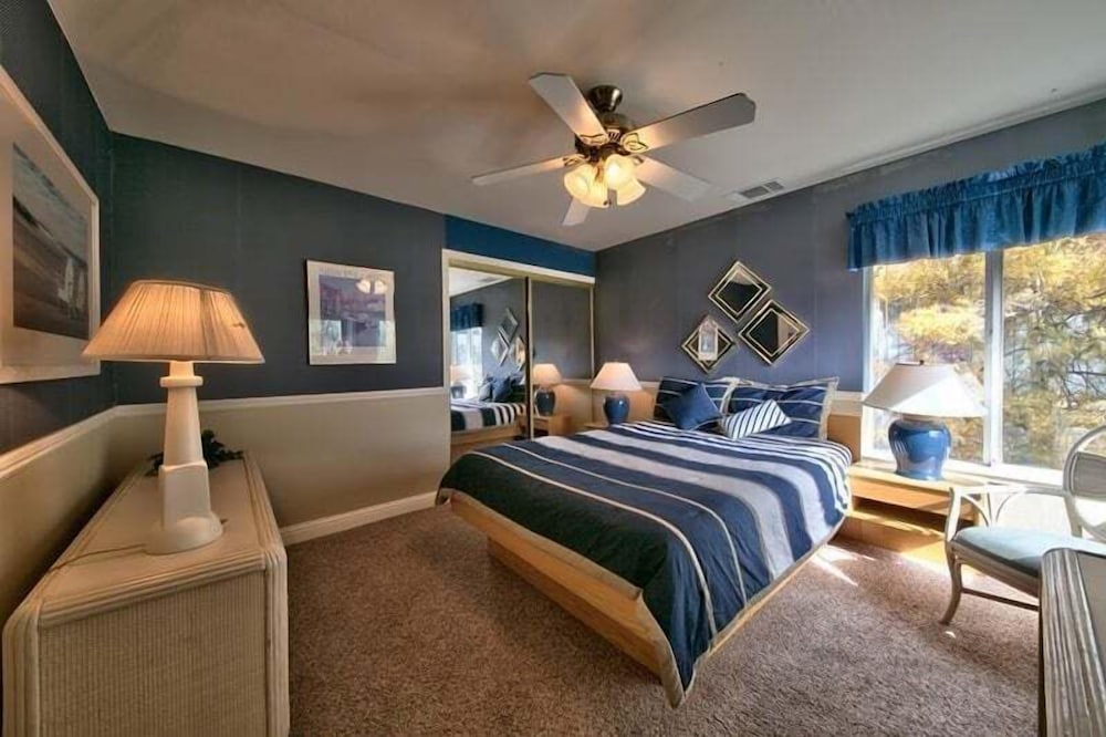1673 Venice Drive 4 Bedroom Home