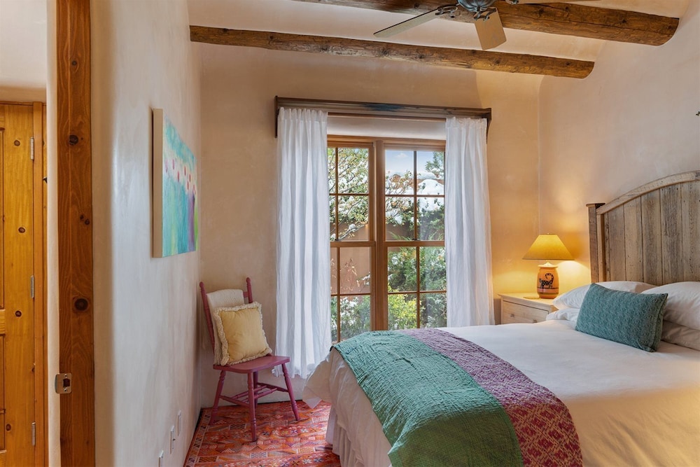 La Joya - Spacious and Historic Downtown Jewel view 5