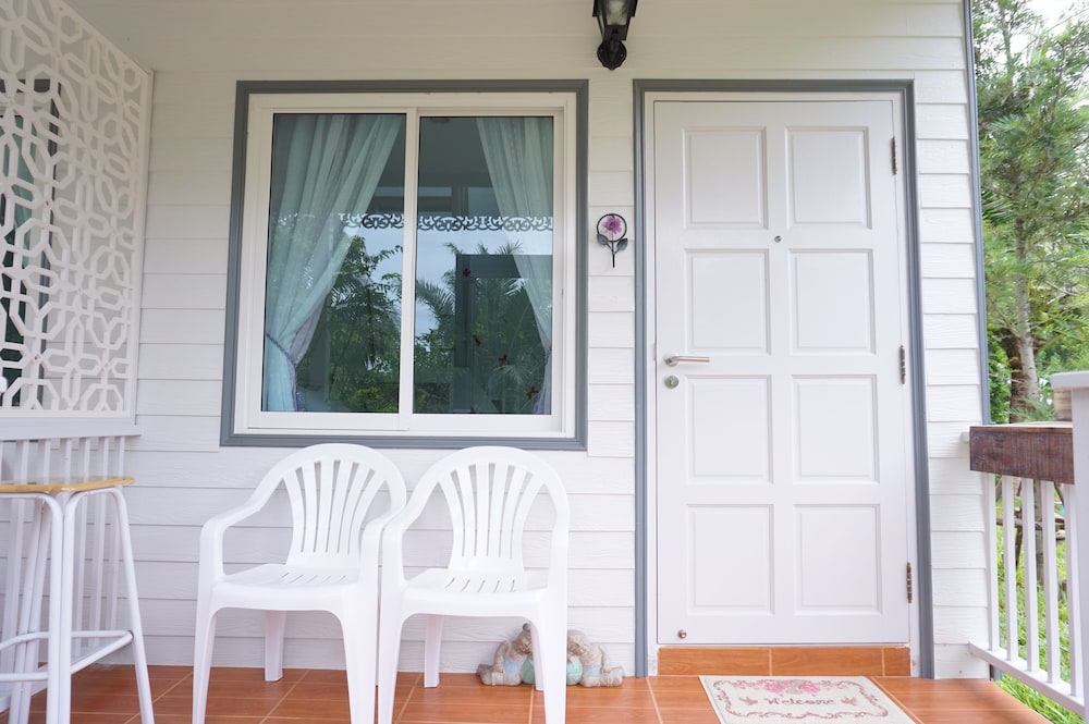 The White Village Ranong Resort