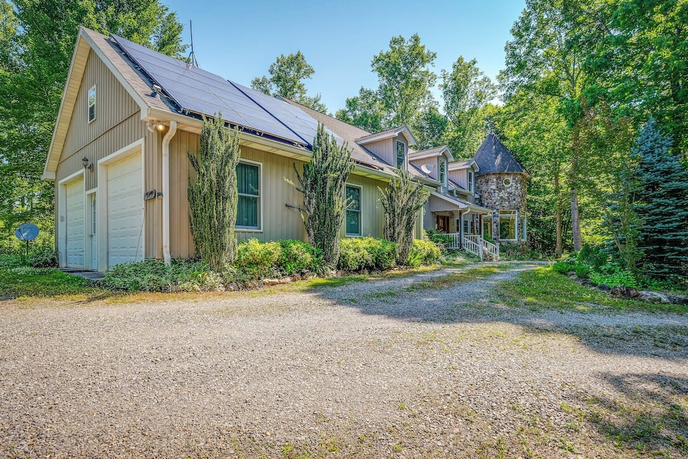 Idyllic Martinsville Retreat w/ Deck & Forest View view 5