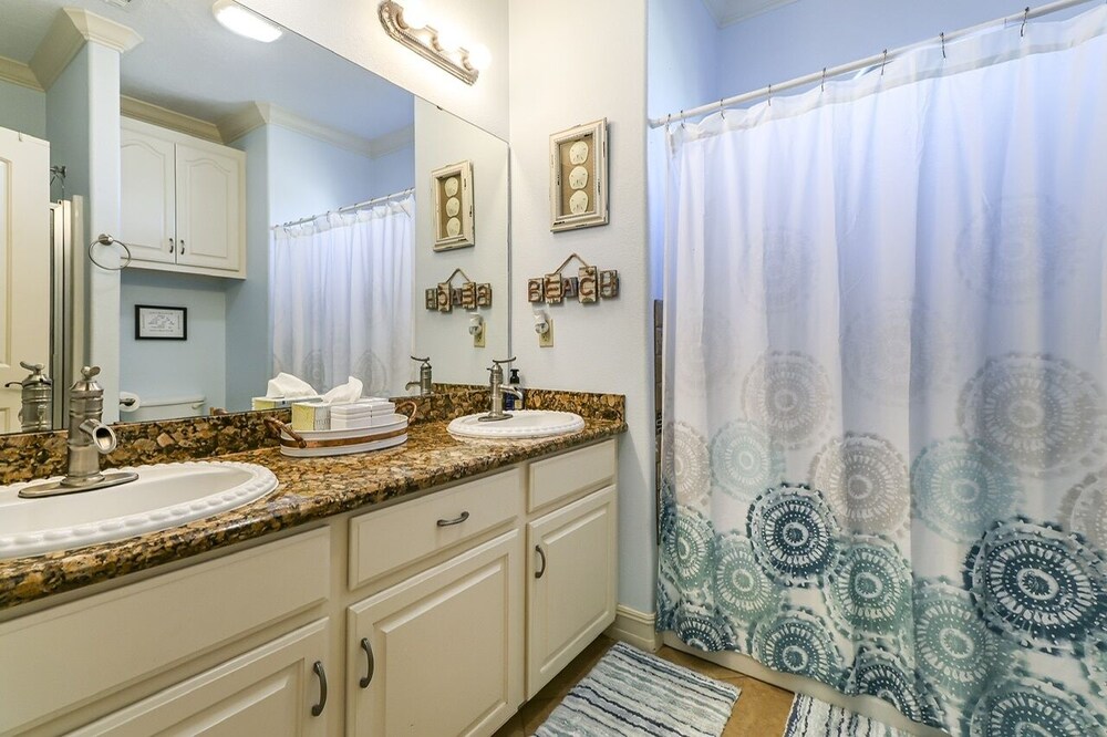 Seaside Merryment 4 Bedroom Home