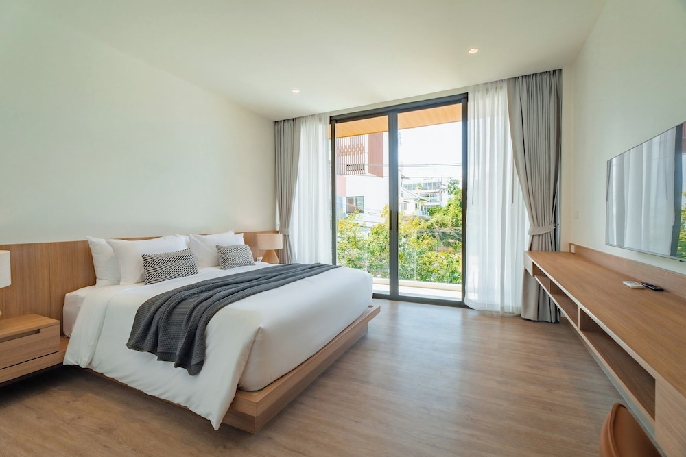 Modern Tropical Pool Villa - Saiyuan