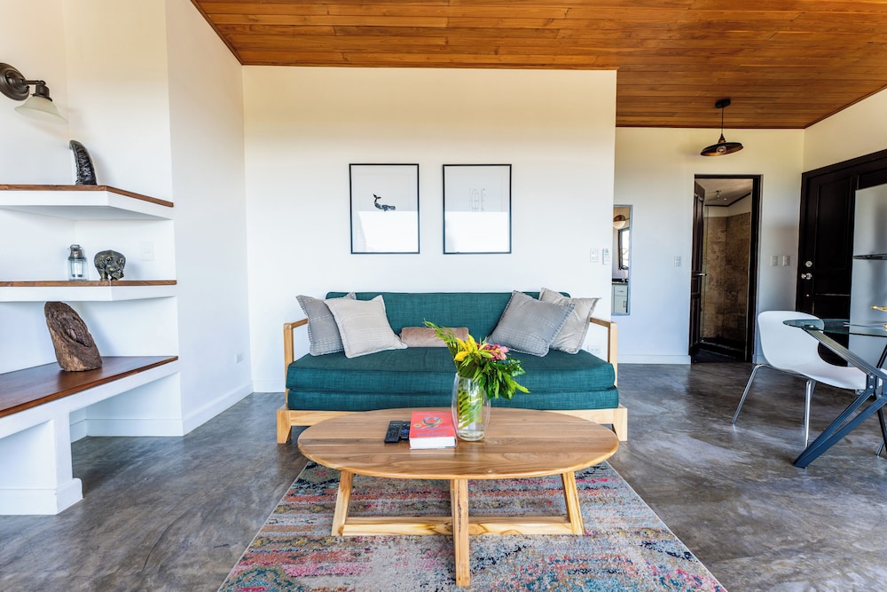Sea View Paradise Retreat by Sea N' Rent