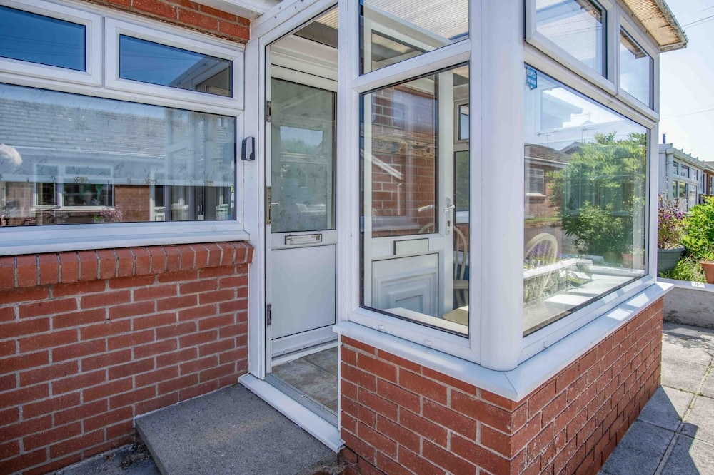 Cosy Cottage - 2 Bedroom Cottage - Mumbles