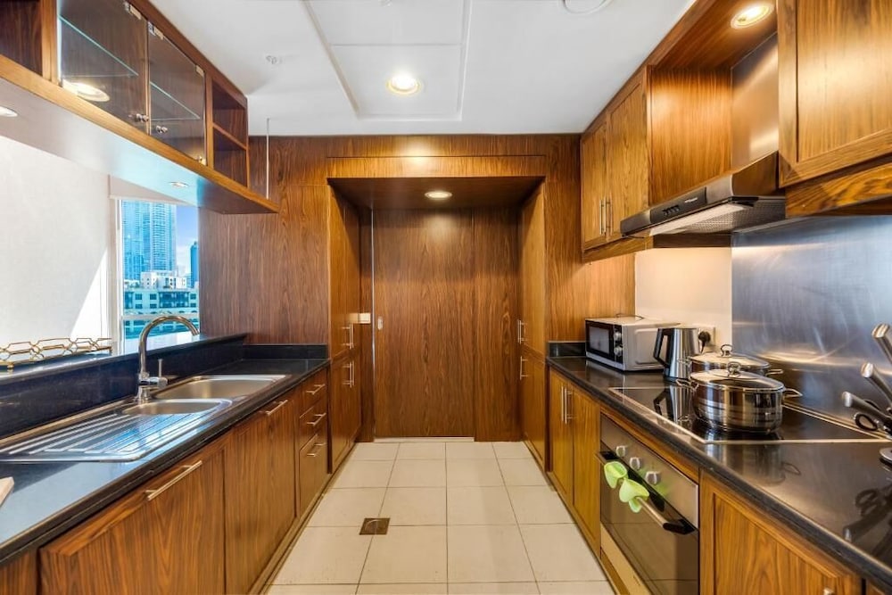 Durrani Homes - The Luxe 3br with Burj Khalifa and Fountain View - Third room without partition