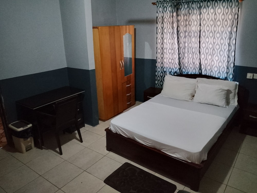 Great Escape Inn Hotel