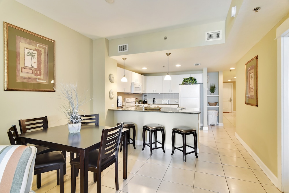 Grand Panama Beach Resort by Book That Condo