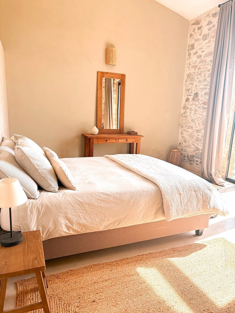 Mimosa Lodge
