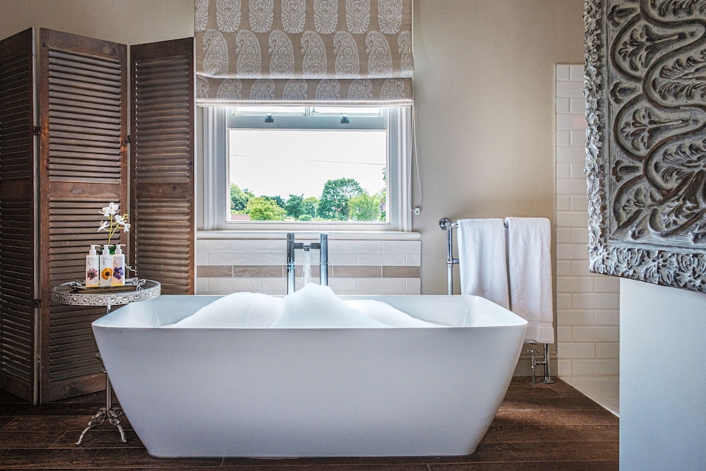 Newmarket Vacations - The Packhorse Inn - Property Image 3