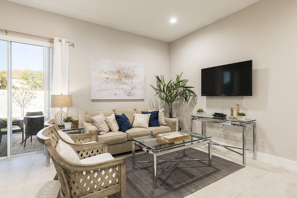 Summerville Vacation Homes by Columbia Management