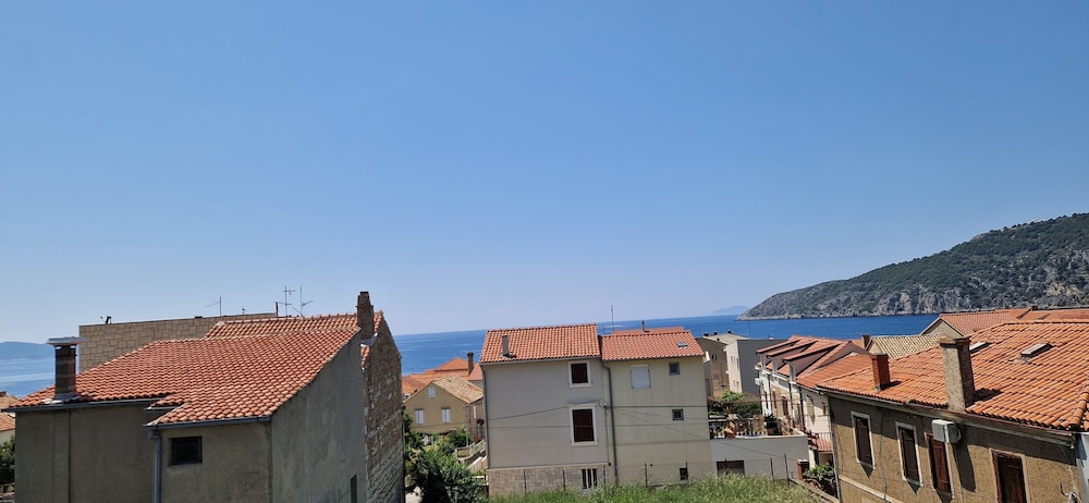Lovely 1-bed Apartment in Komiza Island of vis view 2