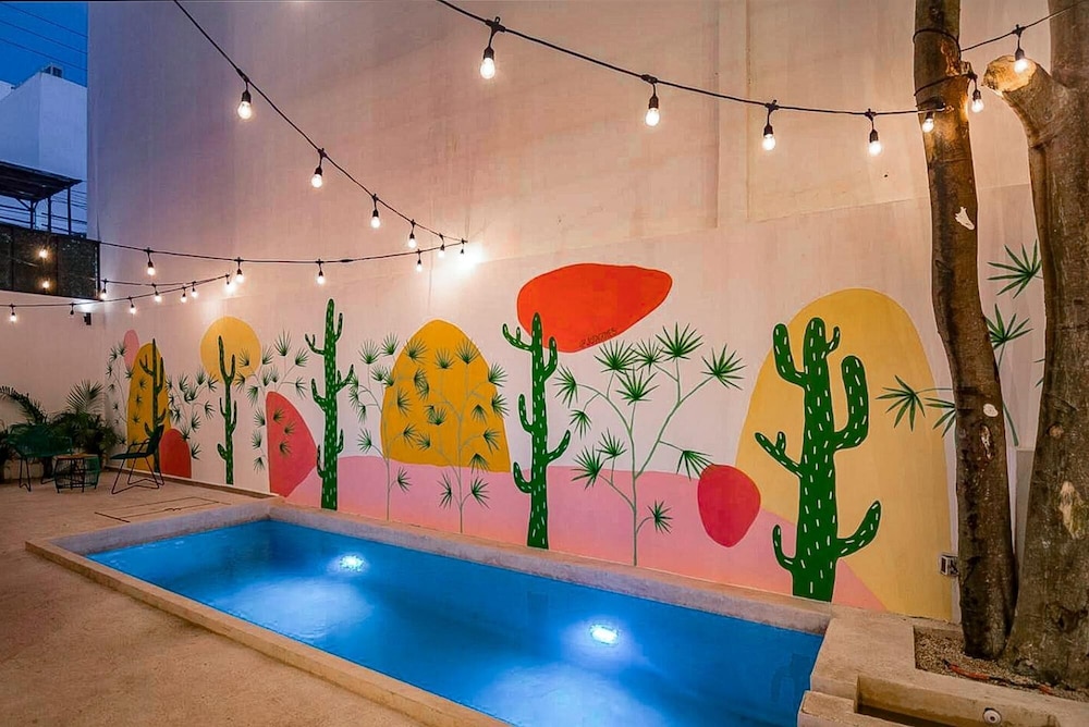Private Condo in Awesome Complex Pool Rooftop Lounge Walk to 5 Avenida Beach