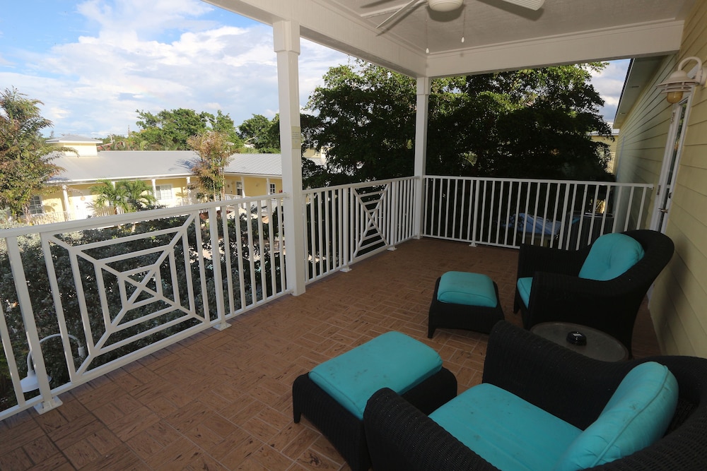 Beach Club at Siesta Key by RVA - Property Image 7