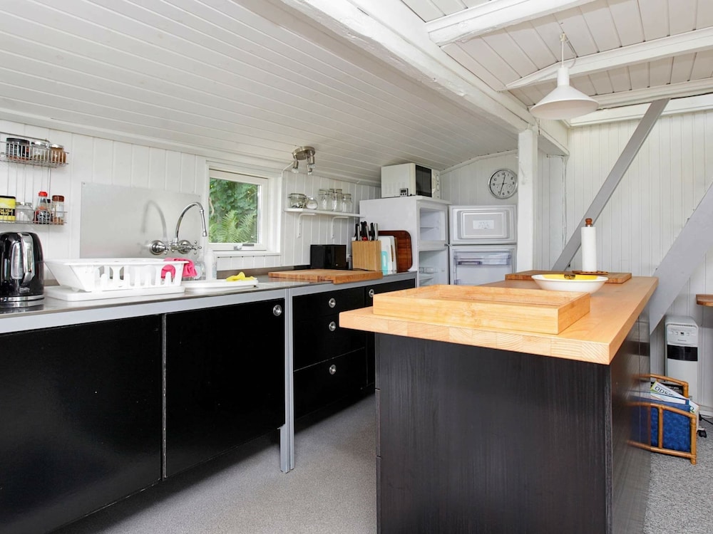 Lovely Holiday Home in AsnÃ¦s near Sea view 5