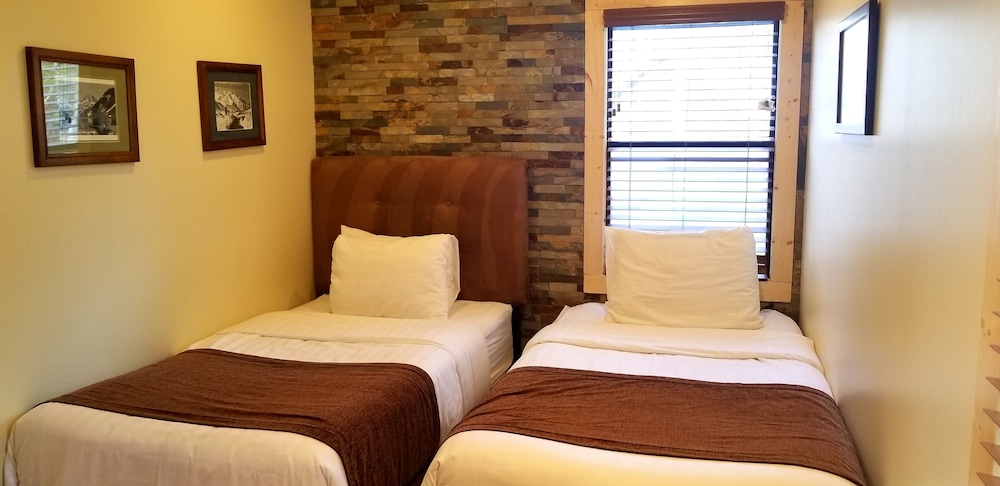 Convict Lake Resort